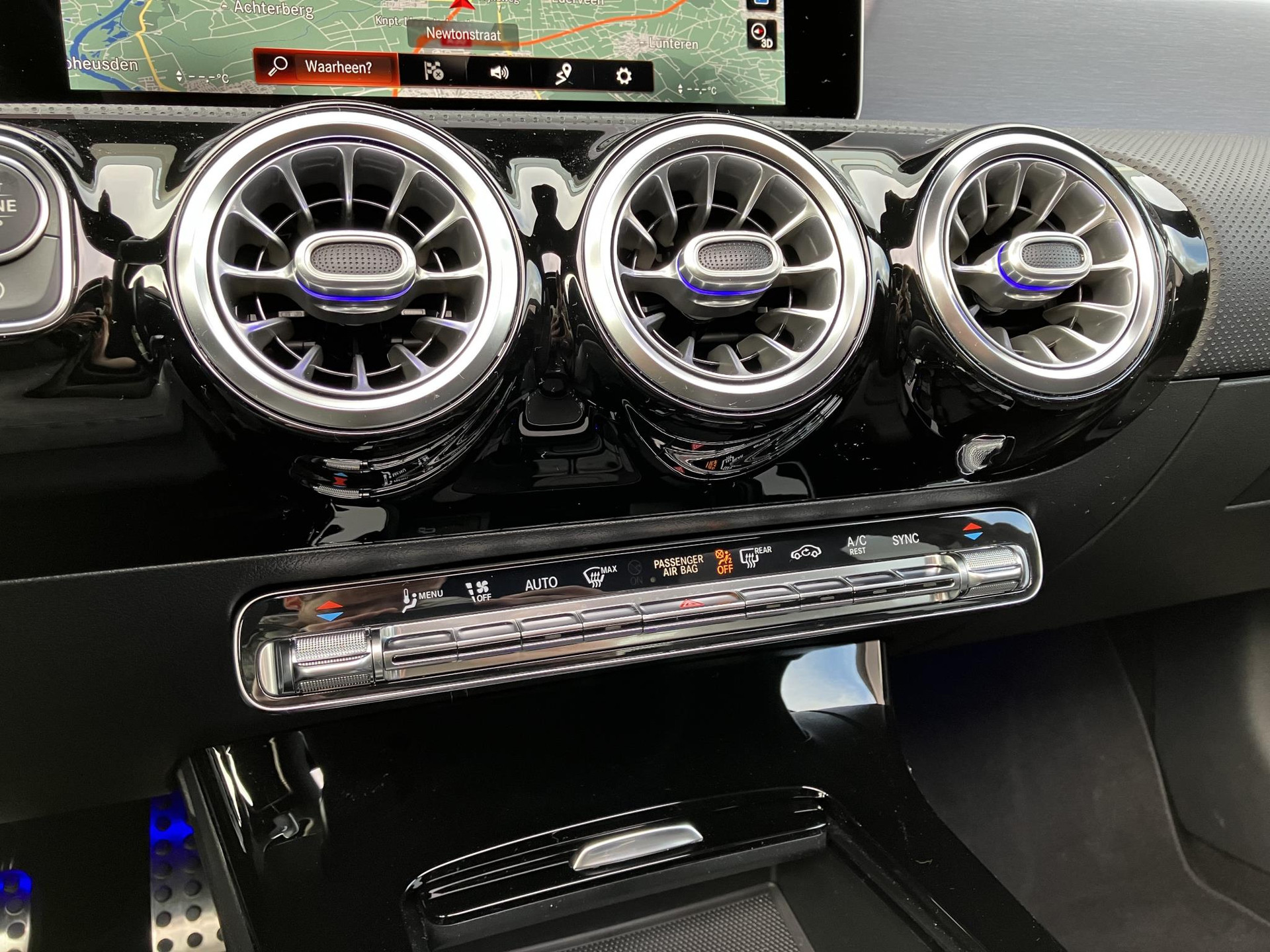35997762-10.jpg