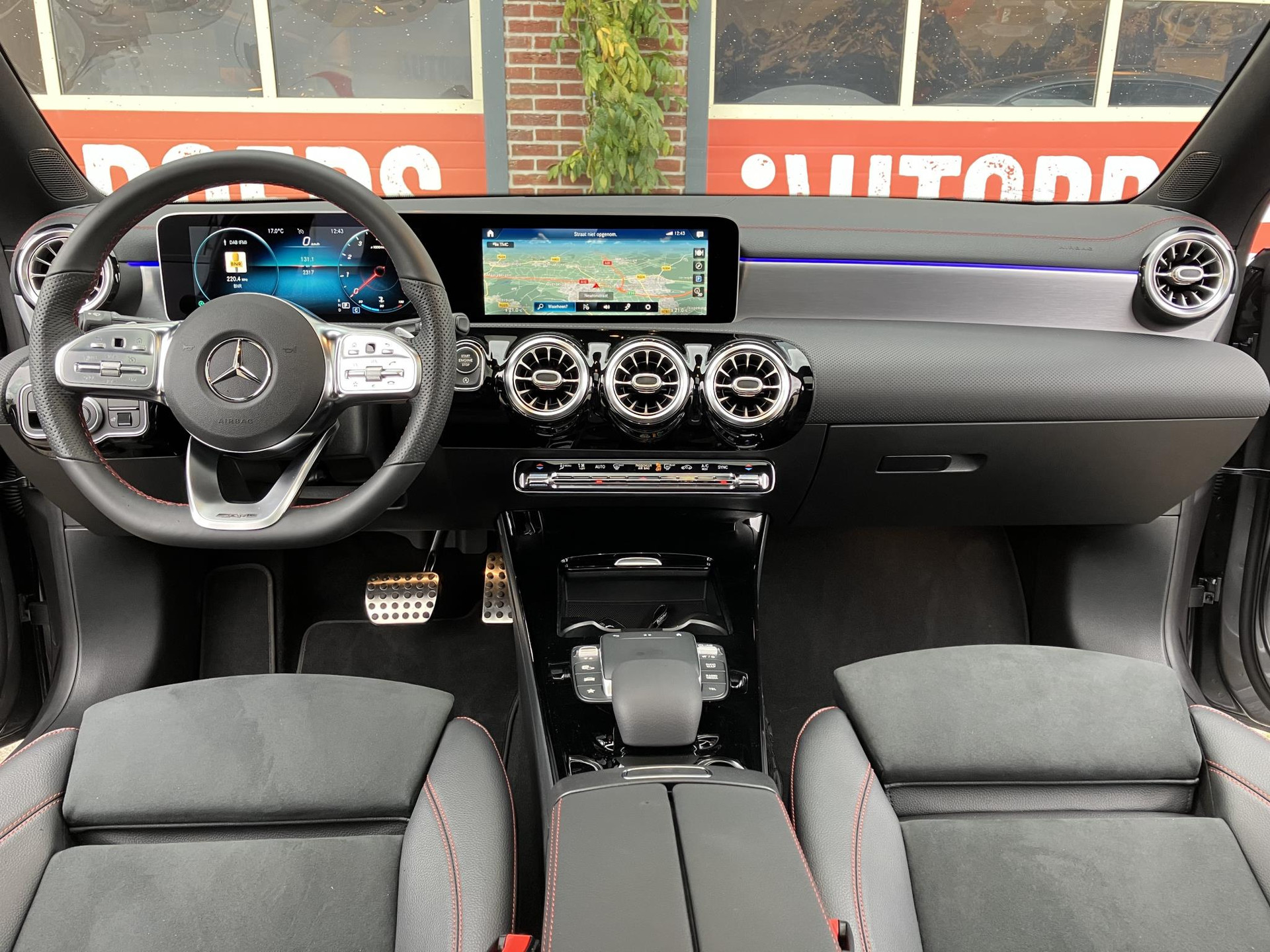 35997762-8.jpg